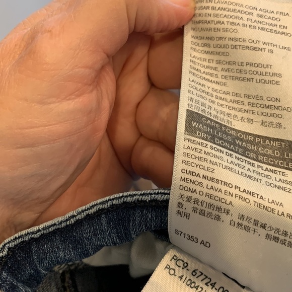 Levi Strauss Signature Modern Slim Med Dark Wash Jean Size 8M - W29 L32 - Picture 6 of 7